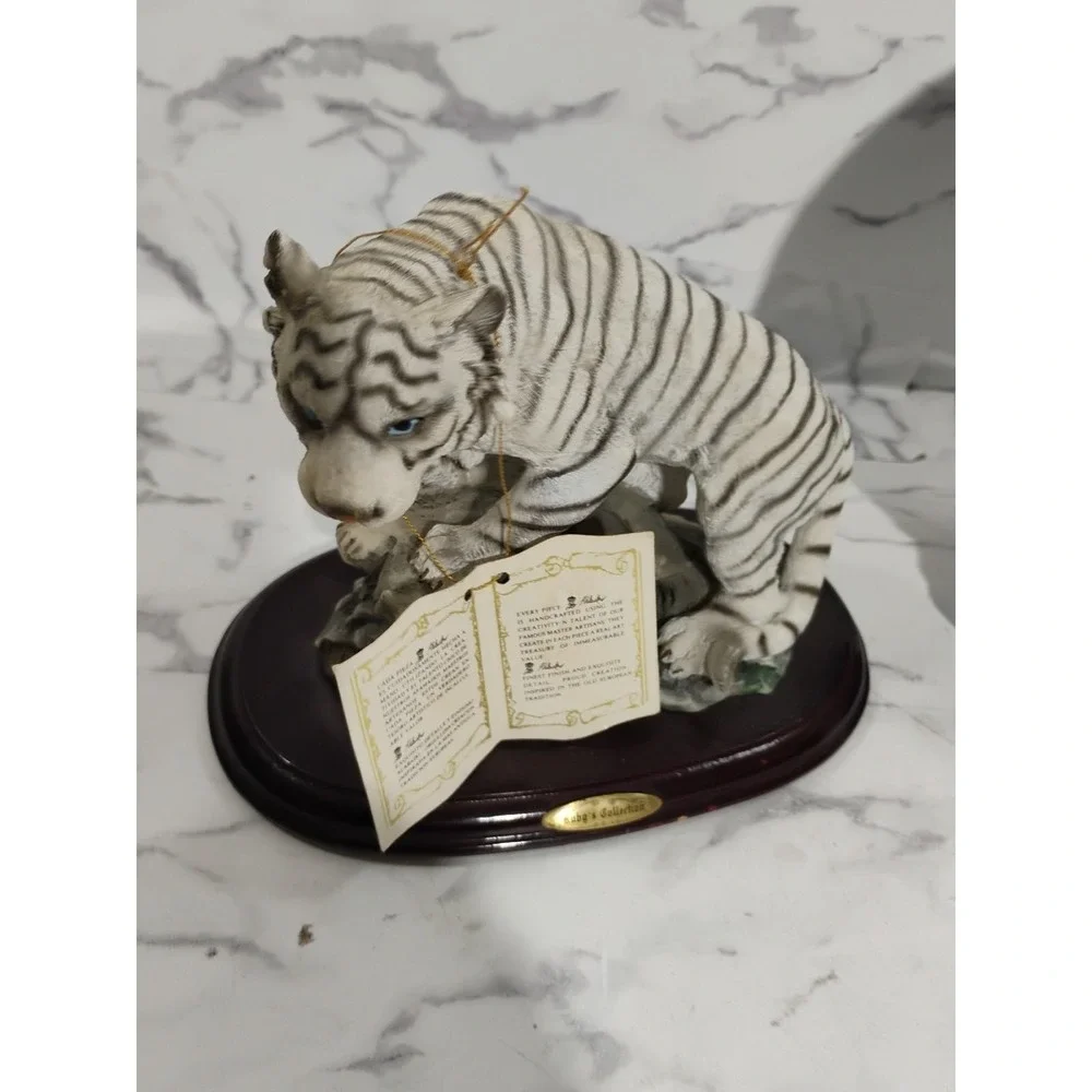 Montefiori White Bengal Tigers~4 , Resin W Wooden Base Collectible Safari Wild
